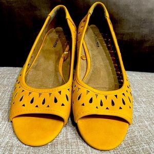 Yellow Flat Shoes Peep Toe New Without Tags/Box